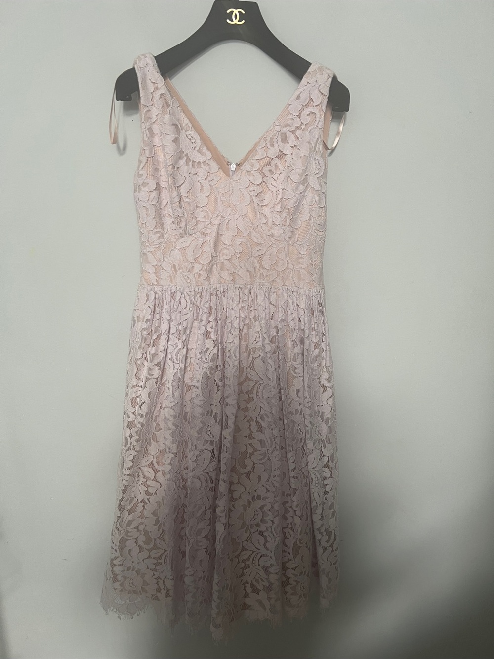 Eliza J Light Blush Lace V‑Neck Midi Dress